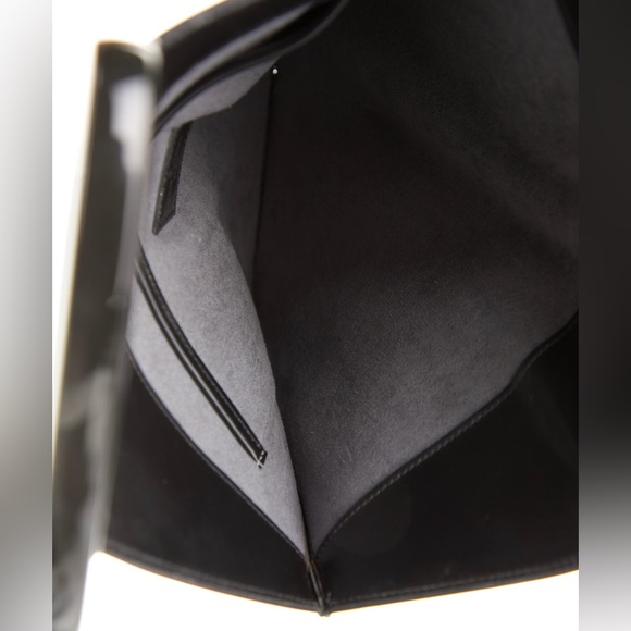 Luis Vuitton EPI Demi Lune bag - Picture 3 of 4